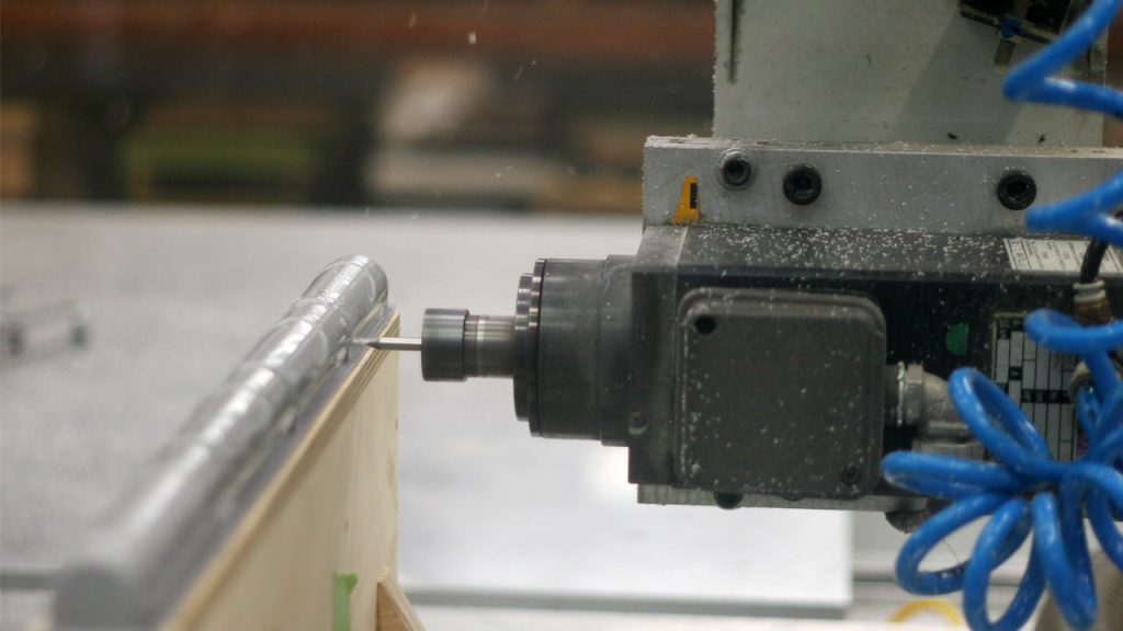 مزایای دستگاه CNC پنج محوره ​
