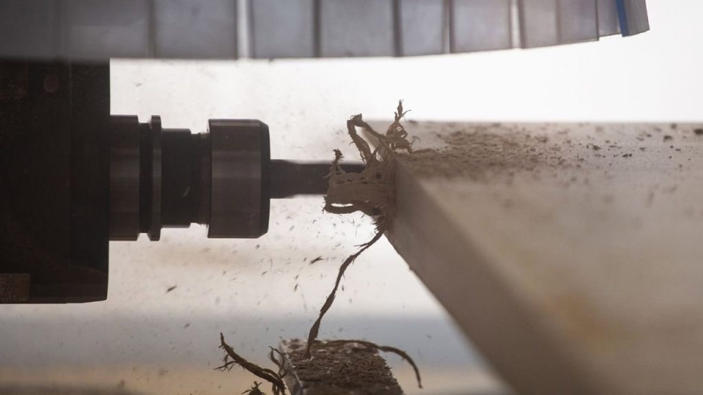 معایب دستگاه CNC پنج محوره ​